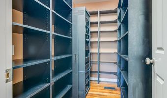 20484 Lake Rd, Abingdon, VA 24211