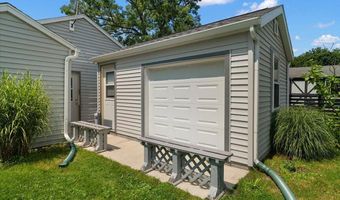 6731 Campau Lake Dr SE, Alto, MI 49302