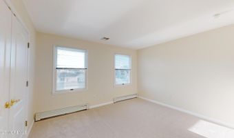 11 Drake Dr, Bayville, NJ 08721