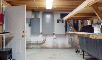 213 Washington St S, Auburn, ME 04210