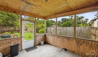 2206 N Fernwood Dr, Savannah, GA 31404