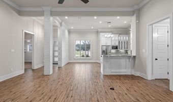 140 St Andrews Ln, Benton, LA 71006
