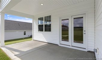 353 Maddox Dr, Aberdeen, NC 28315