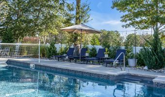 23 Pelican Dr, Bayville, NJ 08721
