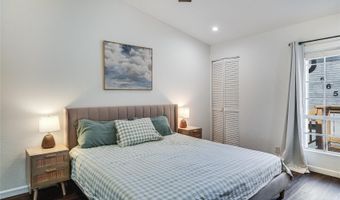 585 Mananai Pl 26U, Honolulu, HI 96818