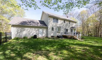 1274 Cheshire St, Cheshire, CT 06410