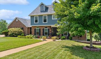 18 Woodland Hills Ct, Alton, IL 62002