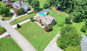 3046 Hawthorne St, Athens, TN 37303