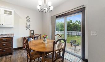 1604 St Andrews Dr, Altoona, WI 54720