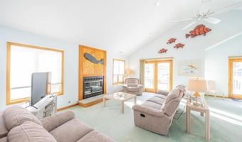 141 8th St, Avalon, NJ 08202