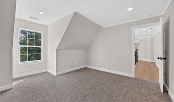 17 Sandhurst Dr, Bella Vista, AR 72714