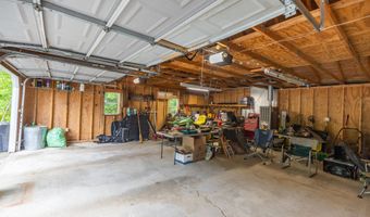 71 Kyle Ln, Auburn, ME 04210