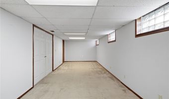 2536 Albrecht Ave, Akron, OH 44312