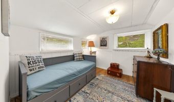 88 Lakeside Dr, Alloway, NJ 07461