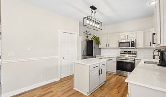 305 NE 16th St, Ankeny, IA 50021