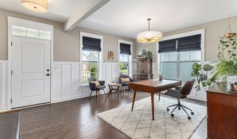 6217 S Trailwoods Dr, Ann Arbor, MI 48103