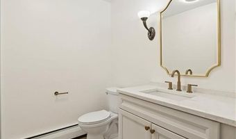 30 Dutchess Dr, Cranston, RI 02921