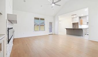 7004 SW Basswood Ave, Bentonville, AR 72713