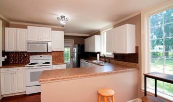 162 Monroe St, Alderson, WV 24910