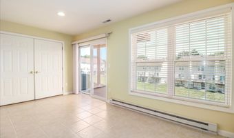702 Sienna Dr 702, Danbury, CT 06810