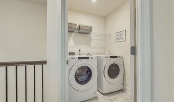 1160 Kendron LN 16, Atlanta, GA 30329