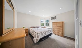 2 Lee Ave, Albertson, NY 11507