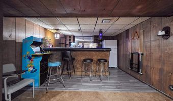 1000 W BROWNING St, Appleton, WI 54914