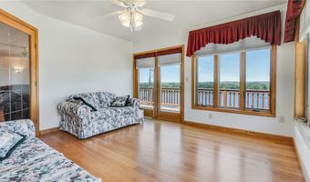 106 S 2nd St, Alma, WI 54610