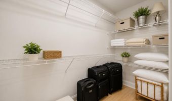 653 Neptune Ave, Beachwood, NJ 08722