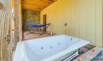 153 Vinewood Cir, Asheville, NC 28806