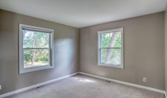 44 W INNER Cir, Dover, DE 19904