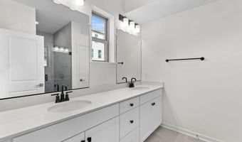 43841 VENETIAN Sq, Ashburn, VA 20147