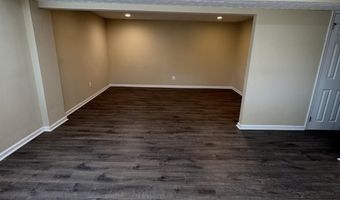 8001 HAMMOND St, Alexandria, VA 22309