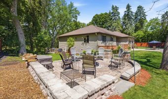 11 KOOLS Ct, Appleton, WI 54914