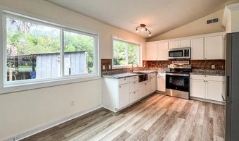 222 Ave D, Apalachicola, FL 32320