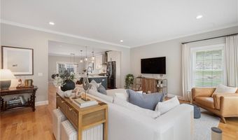 105 Hunting Hill Dr, Cumberland, RI 02864