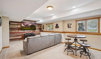 420 Pleasant Crest Cir, Annandale, MN 55302