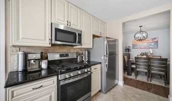1415 W Partridge Ln 5, Arlington Heights, IL 60004