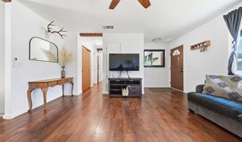 2885 Iris St, Anderson, CA 96007