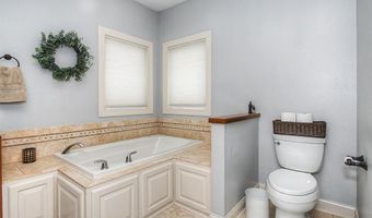 3305 Sedwick St, Ames, IA 50010
