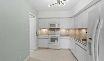 1016 S WAYNE St 1008, Arlington, VA 22204