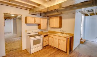 645 Elfgen St, Alton, IL 62002