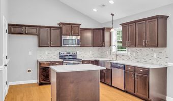 286 Bridgeport Rd, Boiling Springs, SC 29316