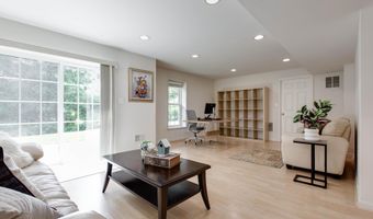 8101 GLEN ARBOR Dr, Baltimore, MD 21237
