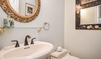 7806 FOX GATE Ct, Bethesda, MD 20817