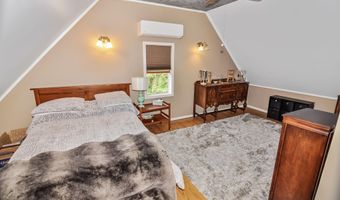 58 Milford St, Bangor, ME 04401