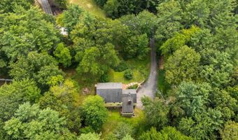 6 Winterberry Dr, Amherst, NH 03031