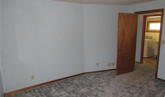 141 Strese Ln, Apple Valley, MN 55124