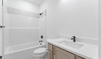 17 Westmorland Dr, Bella Vista, AR 72714