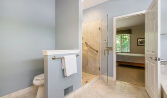 2736 Aspen Ct, Ann Arbor, MI 48108